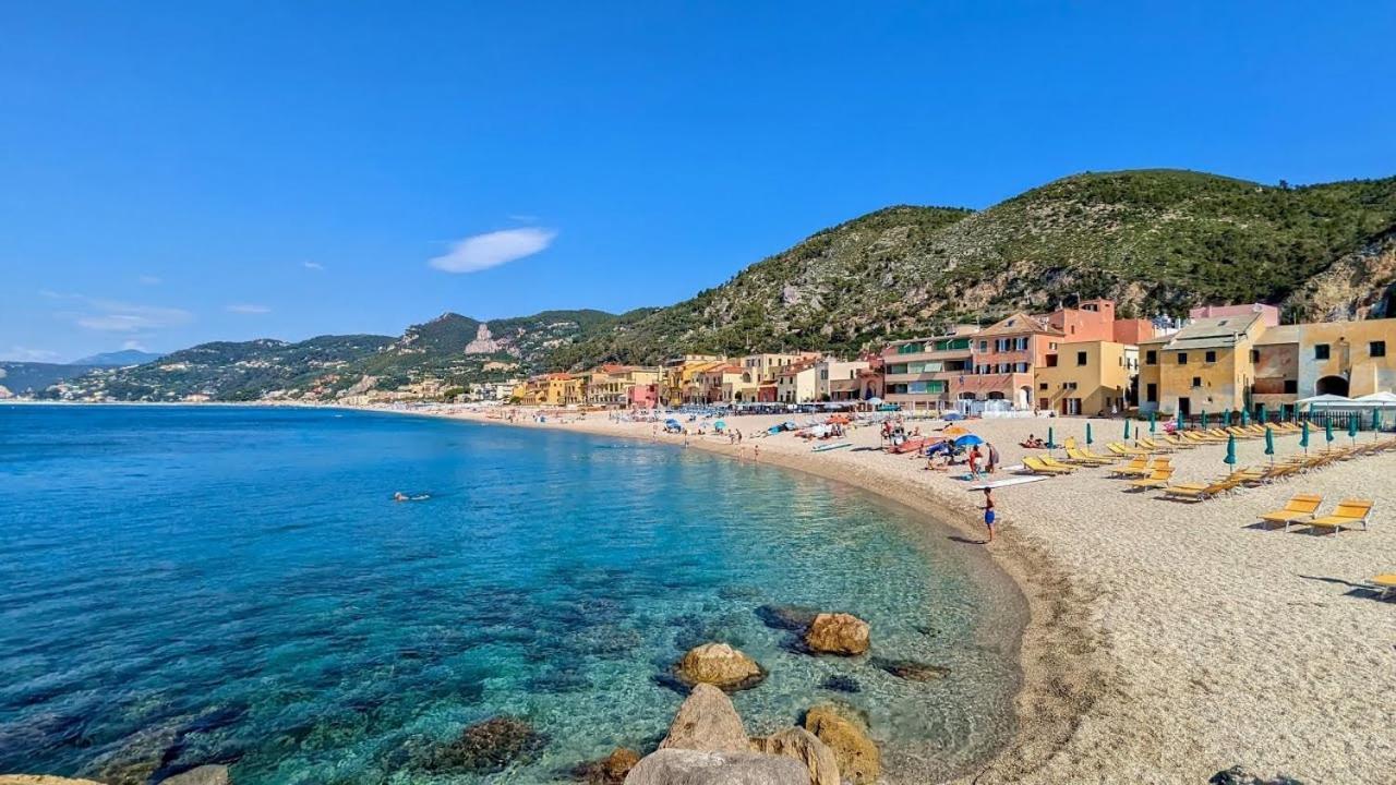 Casa Saracena Fronte Mare Villa Varigotti Bagian luar foto